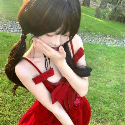 悲伤秘密摇篮曲海报